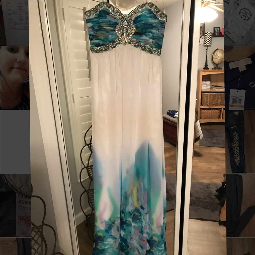 PROM DRESS